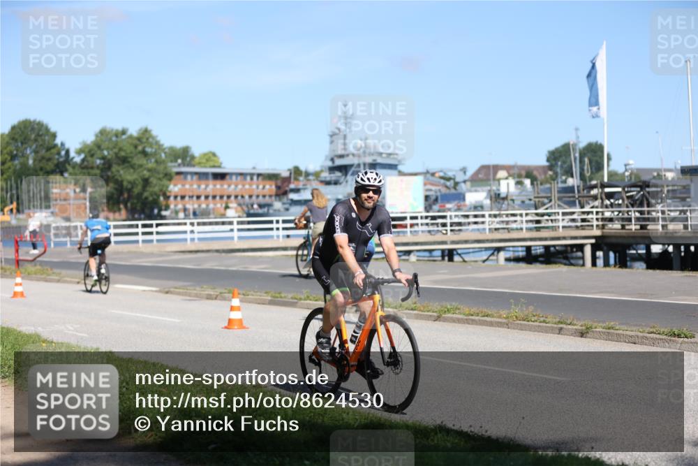 17.08.2025 - KN Förde Triathlon 2025 Yannick Fuchs http://msf.ph/oto/8624530 17.08.2025 11:32:58 Radfahren 302, 325, 348, 348, 360, 607 meine-sportfotos.de