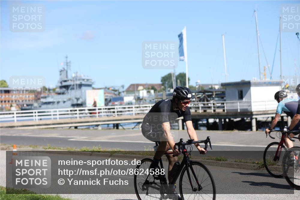 17.08.2025 - KN Förde Triathlon 2025 Yannick Fuchs http://msf.ph/oto/8624588 17.08.2025 11:33:31 Radfahren 311, 329, 339, 341, 343, 350, 371, 374, 633, 638, 642, 280, 284, 296, 327, 350, 601 meine-sportfotos.de