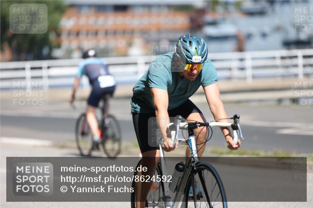 17.08.2025 - KN Förde Triathlon 2025 Yannick Fuchs http://msf.ph/oto/8624592 17.08.2025 11:33:33 Radfahren 293, 311, 329, 339, 341, 343, 371, 374, 613, 633, 638, 280, 284, 296, 329, 350, 601, 642 meine-sportfotos.de