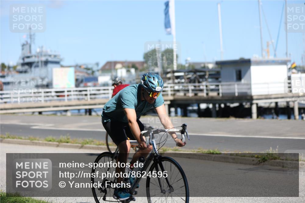 17.08.2025 - KN Förde Triathlon 2025 Yannick Fuchs http://msf.ph/oto/8624595 17.08.2025 11:33:33 Radfahren 293, 311, 329, 339, 341, 343, 371, 374, 613, 633, 638, 280, 284, 296, 329, 350, 601, 642 meine-sportfotos.de