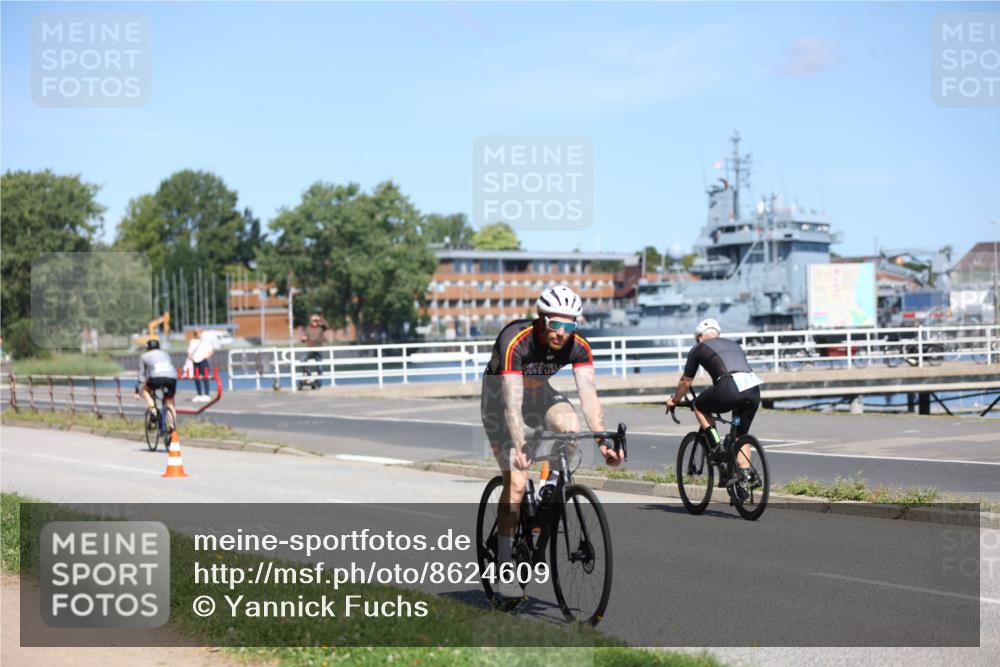 17.08.2025 - KN Förde Triathlon 2025 Yannick Fuchs http://msf.ph/oto/8624609 17.08.2025 11:33:41 Radfahren 293, 306, 343, 356, 370, 374, 389, 613, 638, 311, 371, 374, 633 meine-sportfotos.de