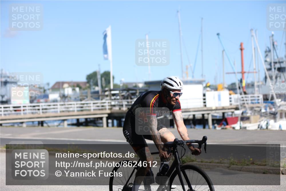 17.08.2025 - KN Förde Triathlon 2025 Yannick Fuchs http://msf.ph/oto/8624612 17.08.2025 11:33:42 Radfahren 281, 293, 306, 343, 356, 370, 389, 613, 638, 311, 371, 374, 633 meine-sportfotos.de