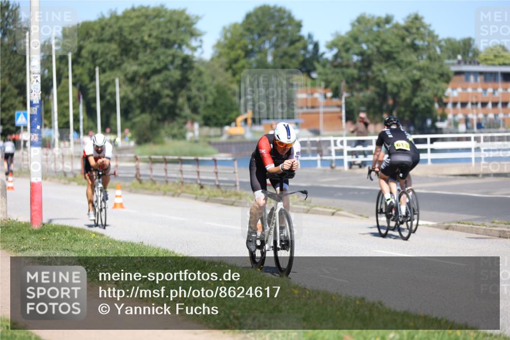 17.08.2025 - KN Förde Triathlon 2025 Yannick Fuchs http://msf.ph/oto/8624617 17.08.2025 11:33:45 Radfahren 281, 288, 293, 306, 356, 370, 389, 293, 343, 371, 374, 613, 638 meine-sportfotos.de
