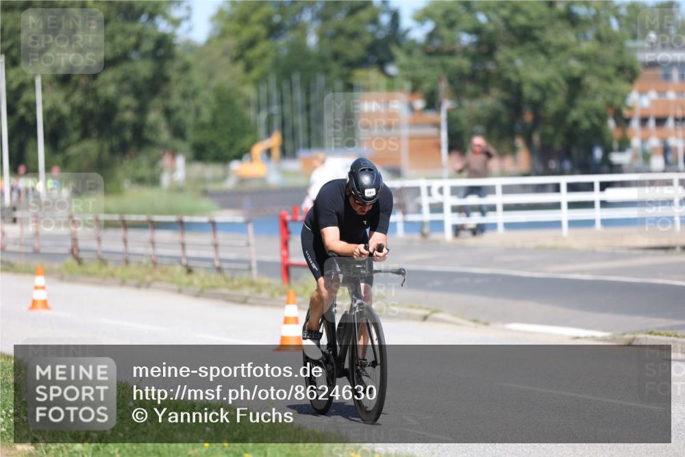 17.08.2025 - KN Förde Triathlon 2025 Yannick Fuchs http://msf.ph/oto/8624630 17.08.2025 11:33:49 Radfahren 281, 288, 306, 356, 370, 389, 293, 343, 356, 389, 613, 638 meine-sportfotos.de