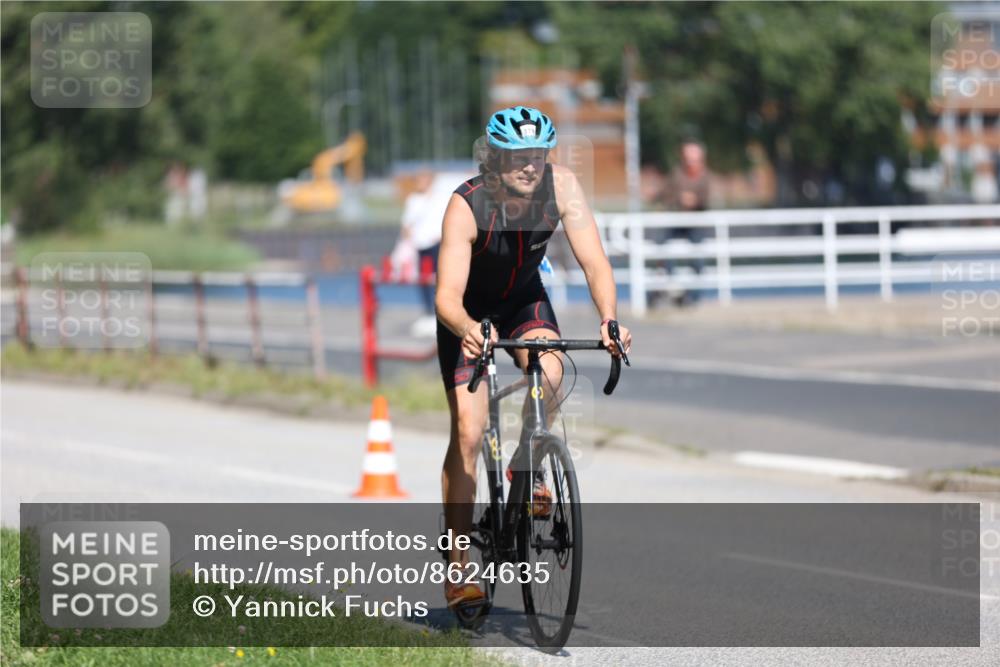 17.08.2025 - KN Förde Triathlon 2025 Yannick Fuchs http://msf.ph/oto/8624635 17.08.2025 11:34:04 Radfahren 307, 330, 379 meine-sportfotos.de