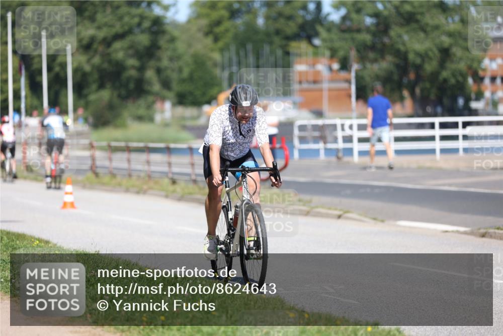 17.08.2025 - KN Förde Triathlon 2025 Yannick Fuchs http://msf.ph/oto/8624643 17.08.2025 11:34:28 Radfahren 300, 375, 632, 263, 291, 326, 367, 635 meine-sportfotos.de