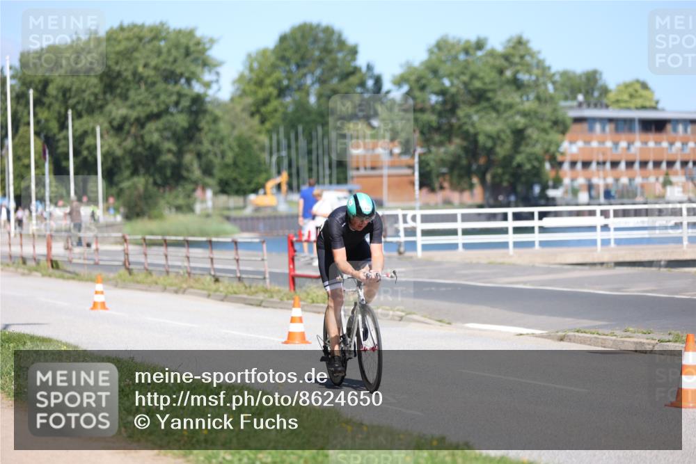 17.08.2025 - KN Förde Triathlon 2025 Yannick Fuchs http://msf.ph/oto/8624650 17.08.2025 11:34:35 Radfahren 300, 309, 348, 360, 365, 616, 632, 375 meine-sportfotos.de