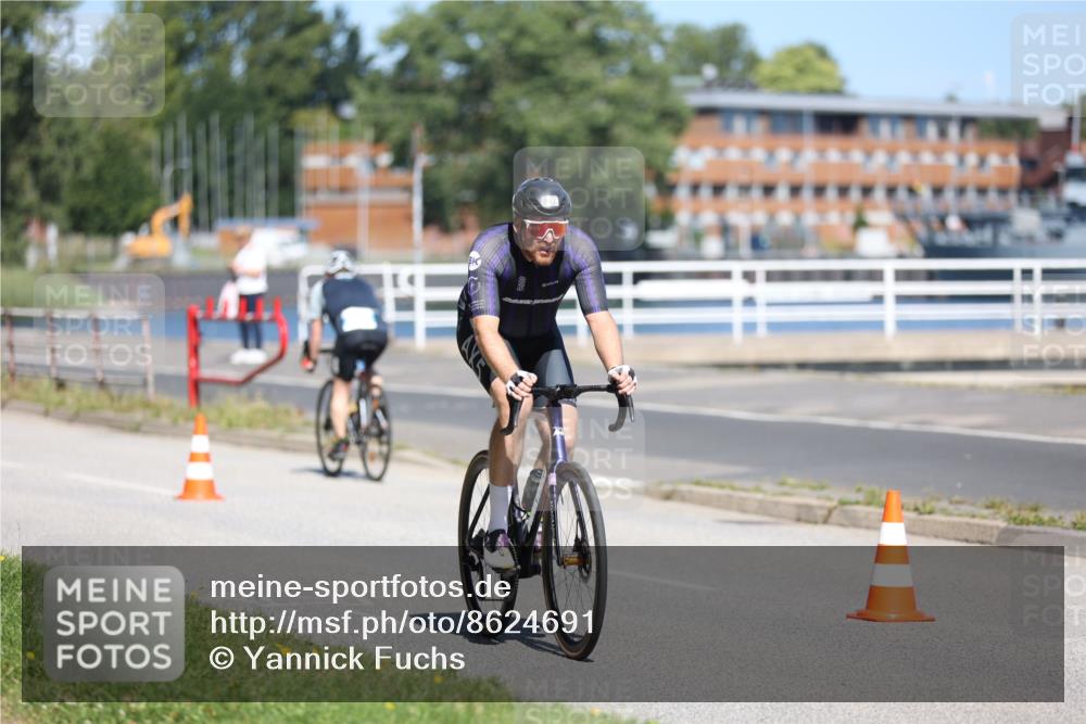 17.08.2025 - KN Förde Triathlon 2025 Yannick Fuchs http://msf.ph/oto/8624691 17.08.2025 11:34:58 Radfahren 284, 295, 296, 349, 372, 619, 633, 642, 643, 271, 296, 353, 354, 362, 633 meine-sportfotos.de