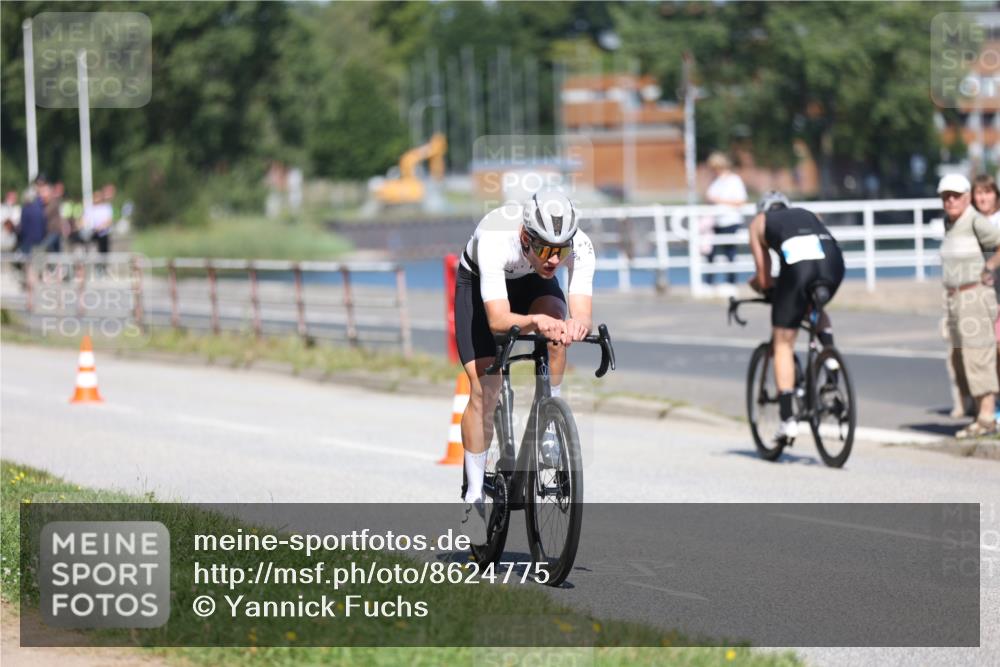 17.08.2025 - KN Förde Triathlon 2025 Yannick Fuchs http://msf.ph/oto/8624775 17.08.2025 11:36:04 Radfahren 300, 326, 352, 608, 612, 635, 368 meine-sportfotos.de