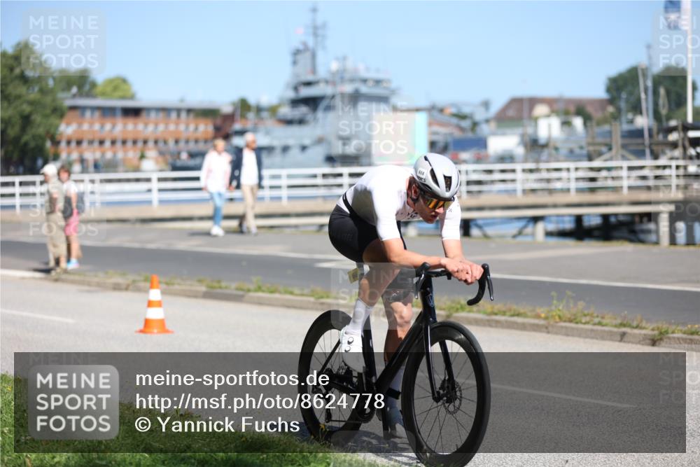 17.08.2025 - KN Förde Triathlon 2025 Yannick Fuchs http://msf.ph/oto/8624778 17.08.2025 11:36:04 Radfahren 300, 326, 352, 608, 612, 635, 368 meine-sportfotos.de