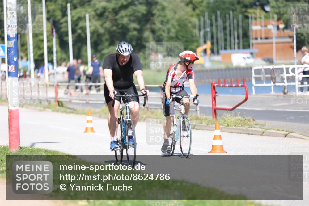 17.08.2025 - KN Förde Triathlon 2025 Yannick Fuchs http://msf.ph/oto/8624786 17.08.2025 11:36:09 Radfahren 300, 309, 326, 352, 612, 635, 608 meine-sportfotos.de