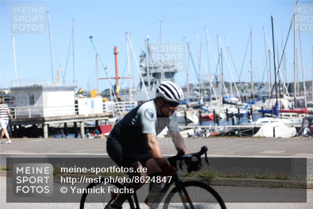 17.08.2025 - KN Förde Triathlon 2025 Yannick Fuchs http://msf.ph/oto/8624847 17.08.2025 11:36:37 Radfahren 353, 354, 372, 619, 623, 625, 295, 297, 351, 618, 621, 643 meine-sportfotos.de