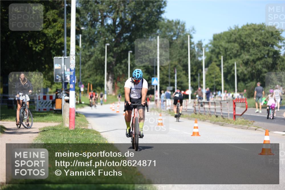 17.08.2025 - KN Förde Triathlon 2025 Yannick Fuchs http://msf.ph/oto/8624871 17.08.2025 11:37:06 Radfahren 282, 310, 345, 610, 617, 626, 627, 629, 282, 294, 617 meine-sportfotos.de
