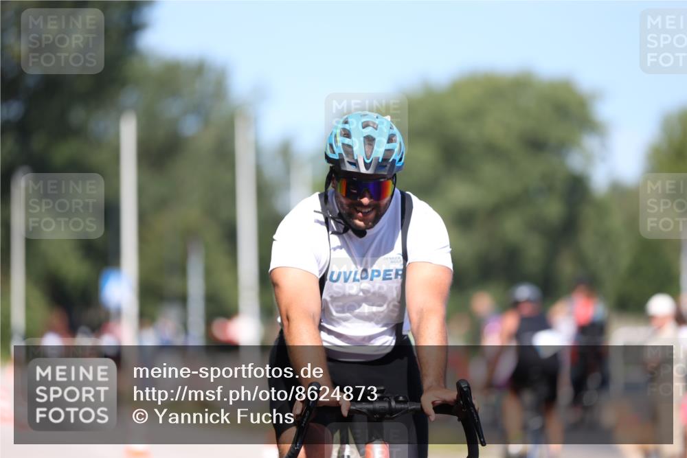 17.08.2025 - KN Förde Triathlon 2025 Yannick Fuchs http://msf.ph/oto/8624873 17.08.2025 11:37:07 Radfahren 310, 345, 610, 626, 627, 629, 282, 294, 345, 617, 626 meine-sportfotos.de