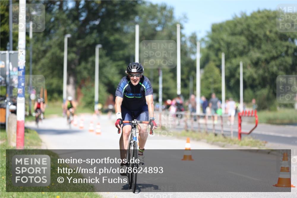 17.08.2025 - KN Förde Triathlon 2025 Yannick Fuchs http://msf.ph/oto/8624893 17.08.2025 11:37:21 Radfahren 373, 377, 380, 609, 614, 615, 310, 629 meine-sportfotos.de