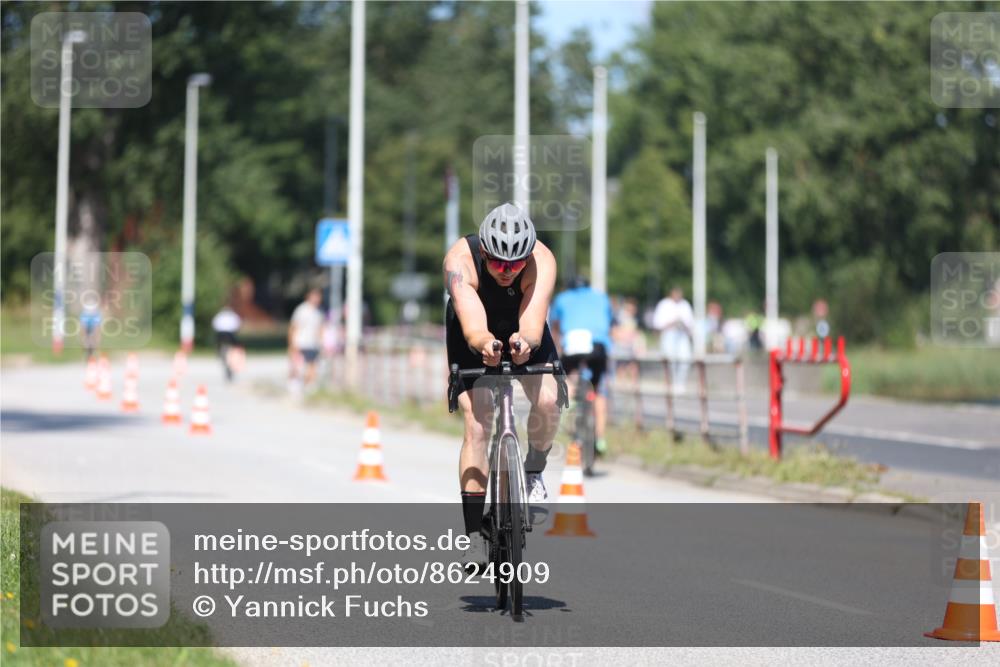 17.08.2025 - KN Förde Triathlon 2025 Yannick Fuchs http://msf.ph/oto/8624909 17.08.2025 11:37:33 Radfahren 308, 332, 368, 606, 614, 636, 377, 380, 614 meine-sportfotos.de