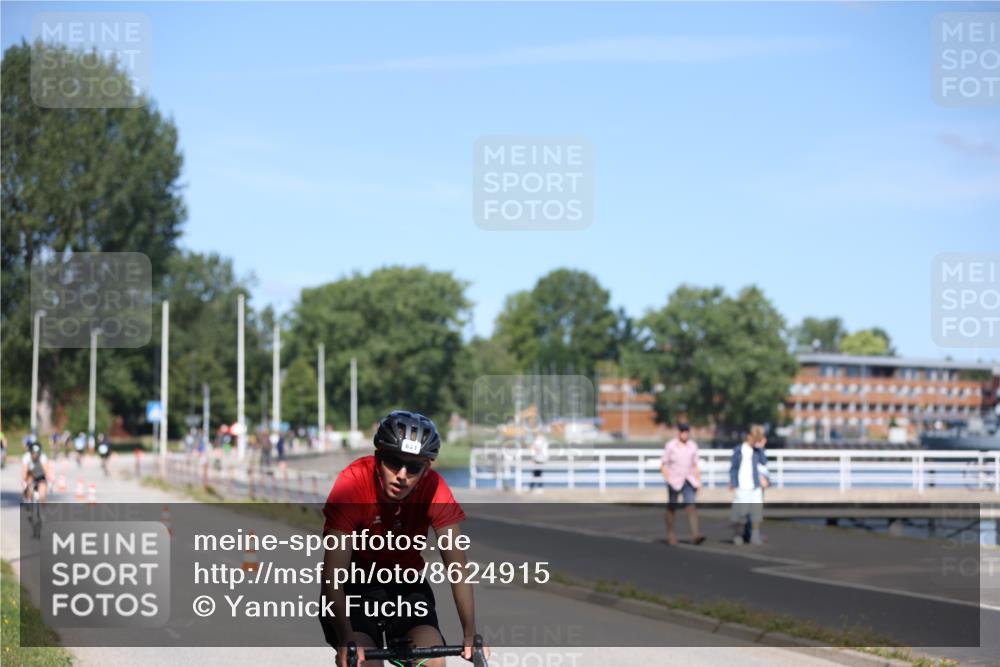 17.08.2025 - KN Förde Triathlon 2025 Yannick Fuchs http://msf.ph/oto/8624915 17.08.2025 11:38:18 Radfahren 299, 621, 623, 297, 618 meine-sportfotos.de