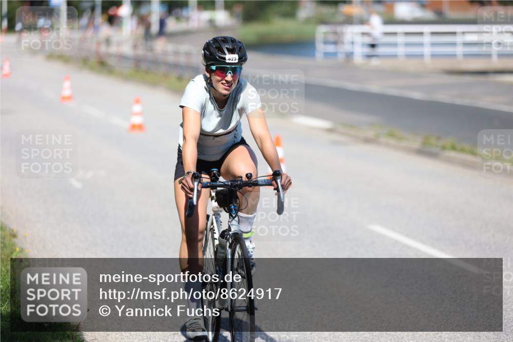 17.08.2025 - KN Förde Triathlon 2025 Yannick Fuchs http://msf.ph/oto/8624917 17.08.2025 11:38:22 Radfahren 299, 623, 621 meine-sportfotos.de