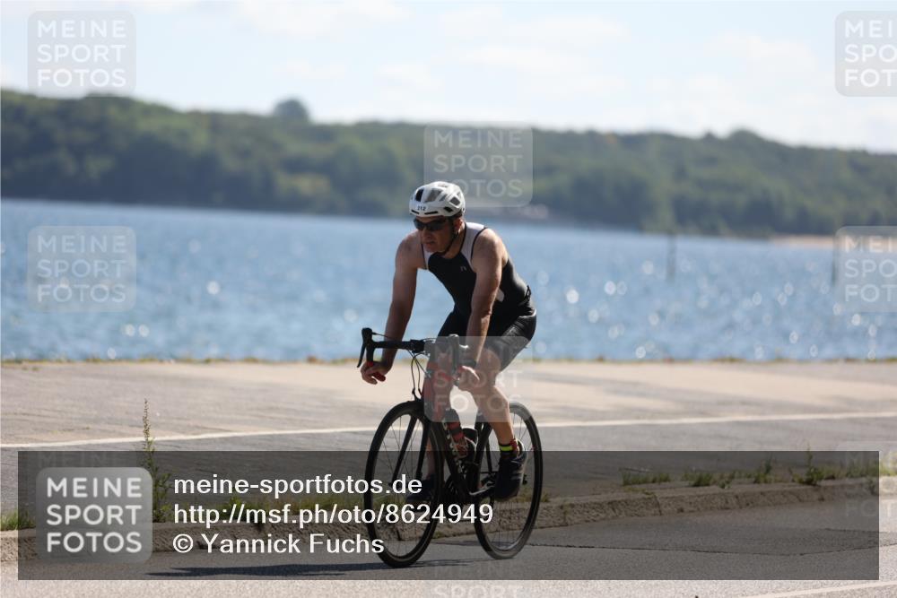 17.08.2025 - KN Förde Triathlon 2025 Yannick Fuchs http://msf.ph/oto/8624949 17.08.2025 11:40:17 Radfahren 312, 331, 340, 299, 631 meine-sportfotos.de