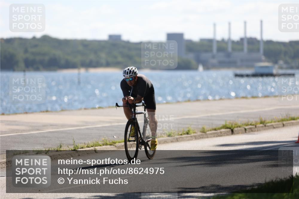 17.08.2025 - KN Förde Triathlon 2025 Yannick Fuchs http://msf.ph/oto/8624975 17.08.2025 11:40:45 Radfahren 358, 364 meine-sportfotos.de