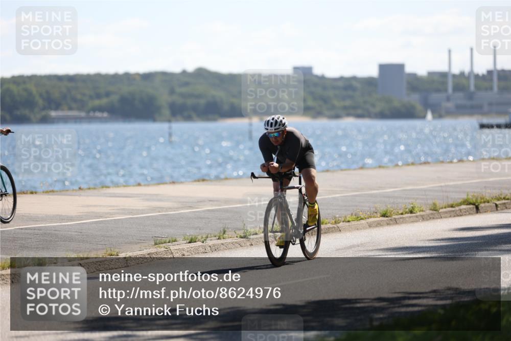 17.08.2025 - KN Förde Triathlon 2025 Yannick Fuchs http://msf.ph/oto/8624976 17.08.2025 11:40:45 Radfahren 358, 364 meine-sportfotos.de