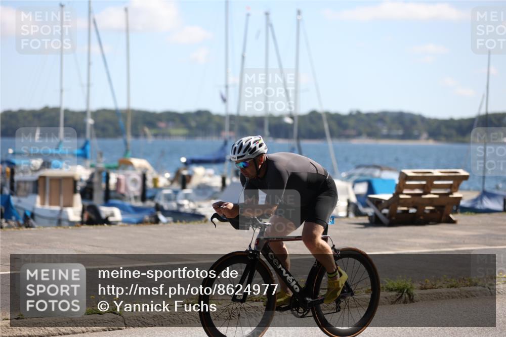17.08.2025 - KN Förde Triathlon 2025 Yannick Fuchs http://msf.ph/oto/8624977 17.08.2025 11:40:46 Radfahren 318, 358, 364 meine-sportfotos.de