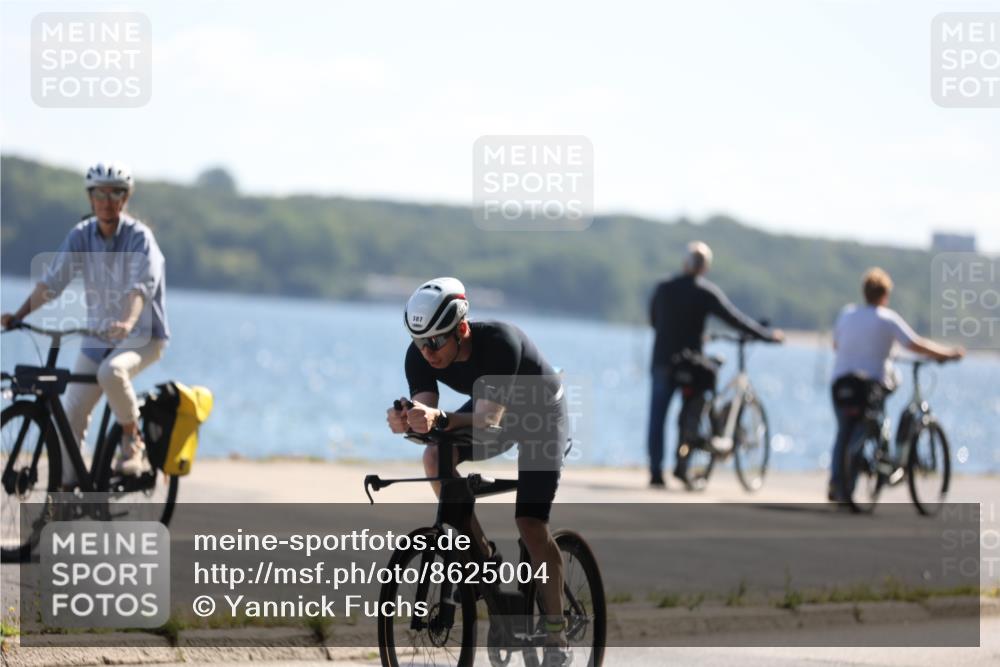 17.08.2025 - KN Förde Triathlon 2025 Yannick Fuchs http://msf.ph/oto/8625004 17.08.2025 11:41:11 Radfahren 279, 387, 602 meine-sportfotos.de