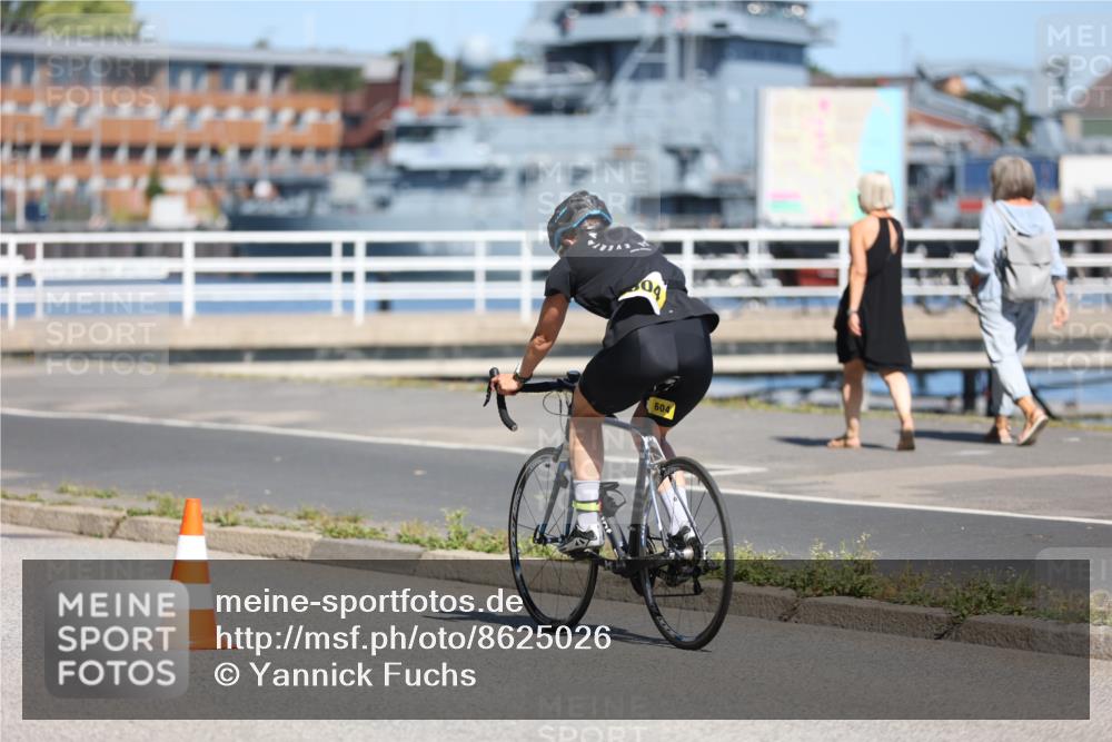 17.08.2025 - KN Förde Triathlon 2025 Yannick Fuchs http://msf.ph/oto/8625026 17.08.2025 11:41:30 Radfahren 611, 324, 604, 628 meine-sportfotos.de