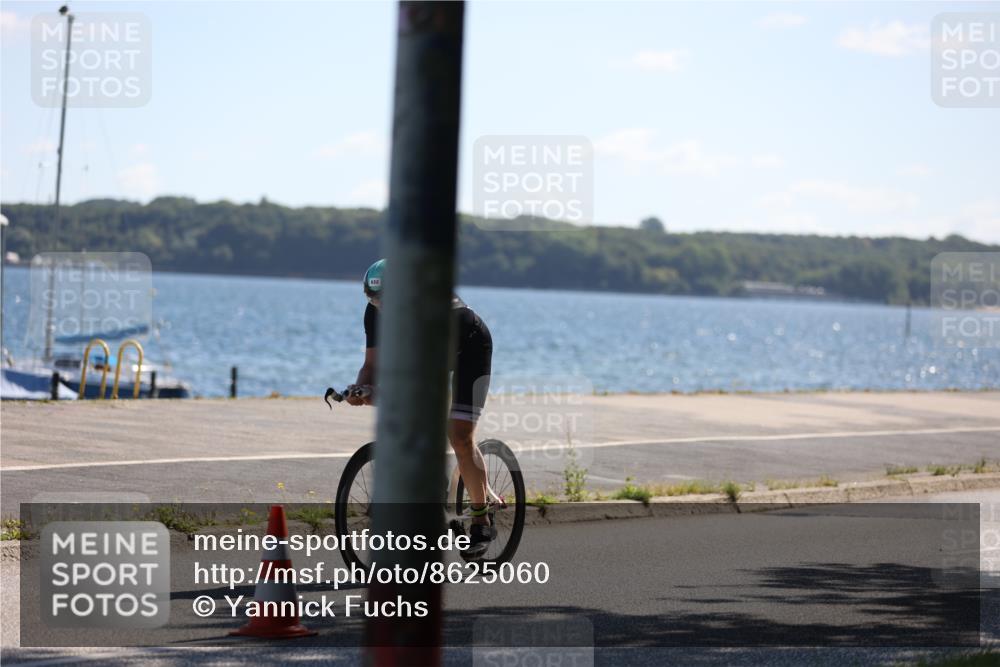 17.08.2025 - KN Förde Triathlon 2025 Yannick Fuchs http://msf.ph/oto/8625060 17.08.2025 11:42:20 Radfahren 302, 316, 364, 385, 632, 302, 321, 327, 605 meine-sportfotos.de