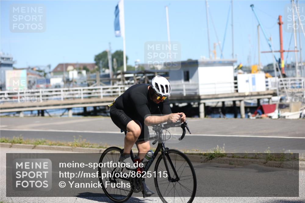 17.08.2025 - KN Förde Triathlon 2025 Yannick Fuchs http://msf.ph/oto/8625115 17.08.2025 11:43:41 Radfahren 339, 376, 607, 632, 334 meine-sportfotos.de