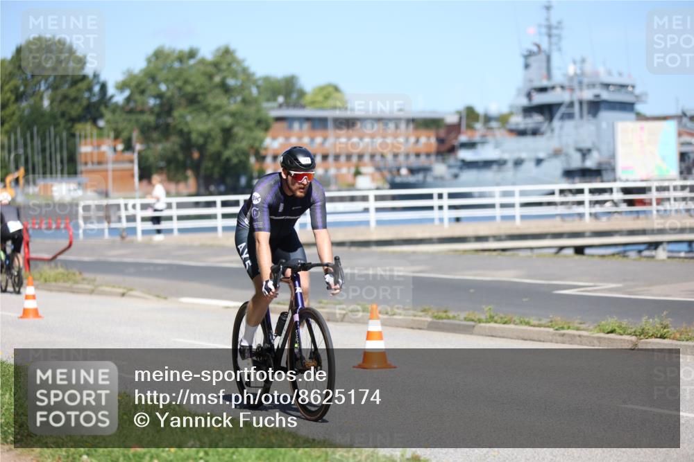 17.08.2025 - KN Förde Triathlon 2025 Yannick Fuchs http://msf.ph/oto/8625174 17.08.2025 11:44:17 Radfahren 325, 329, 343, 350, 371, 642, 343, 374 meine-sportfotos.de