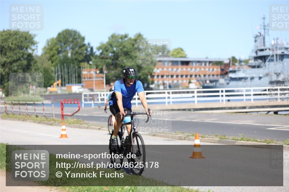 17.08.2025 - KN Förde Triathlon 2025 Yannick Fuchs http://msf.ph/oto/8625178 17.08.2025 11:44:24 Radfahren 325, 328, 329, 371, 385, 616, 350, 642 meine-sportfotos.de