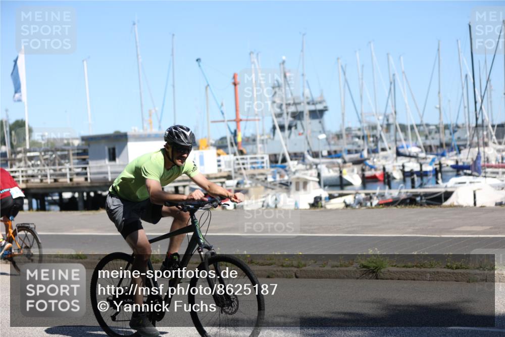 17.08.2025 - KN Förde Triathlon 2025 Yannick Fuchs http://msf.ph/oto/8625187 17.08.2025 11:44:28 Radfahren 291, 325, 328, 329, 330, 356, 385, 616, 325, 329, 350, 371 meine-sportfotos.de