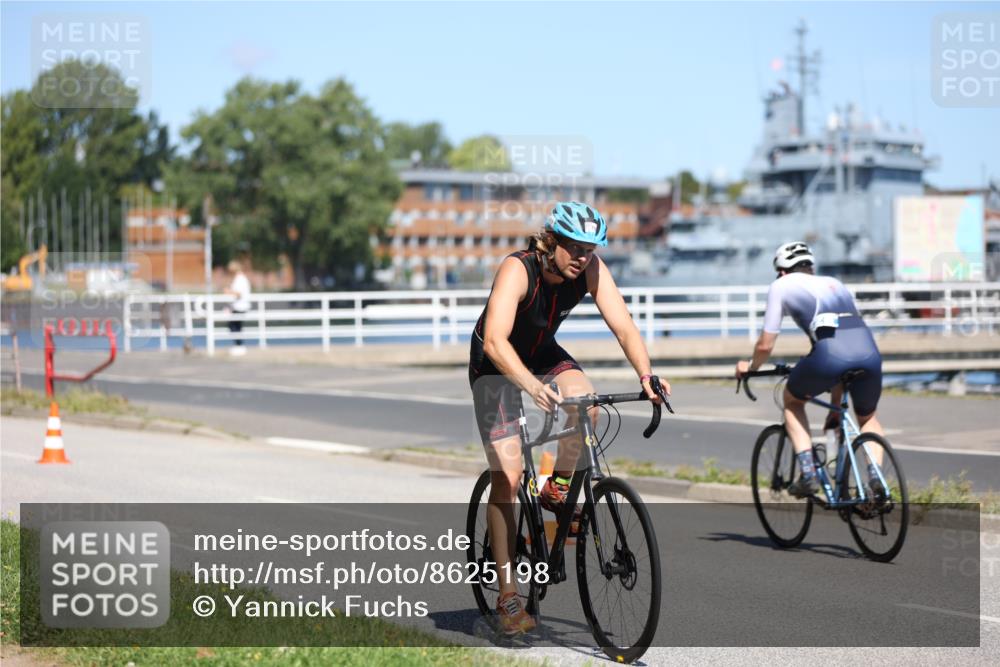 17.08.2025 - KN Förde Triathlon 2025 Yannick Fuchs http://msf.ph/oto/8625198 17.08.2025 11:44:37 Radfahren 291, 330, 356, 370, 375, 379, 328, 356, 385, 616 meine-sportfotos.de