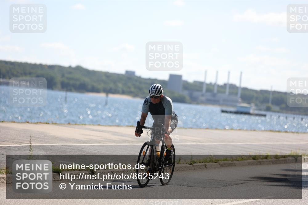 17.08.2025 - KN Förde Triathlon 2025 Yannick Fuchs http://msf.ph/oto/8625243 17.08.2025 11:45:47 Radfahren 353, 368, 374, 601, 629, 348, 360, 362, 635 meine-sportfotos.de