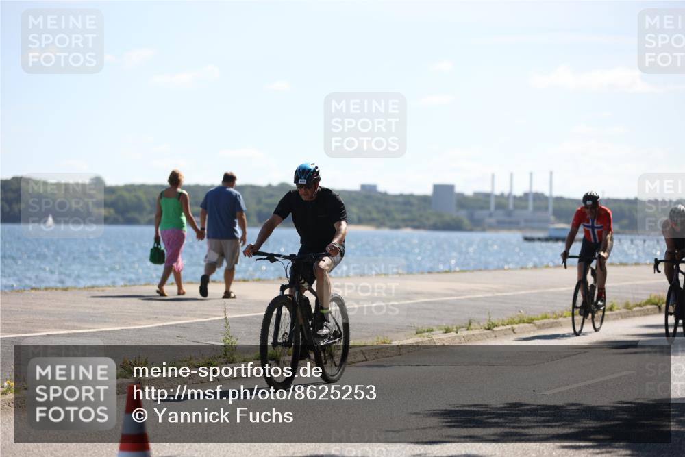17.08.2025 - KN Förde Triathlon 2025 Yannick Fuchs http://msf.ph/oto/8625253 17.08.2025 11:45:52 Radfahren 311, 368, 374, 601, 629, 353 meine-sportfotos.de