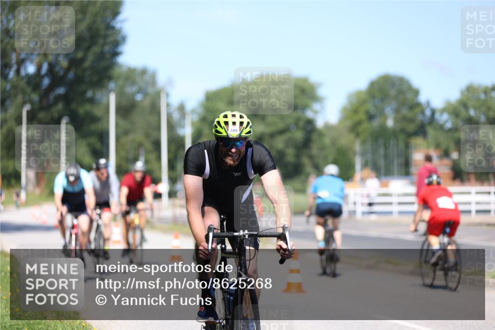 17.08.2025 - KN Förde Triathlon 2025 Yannick Fuchs http://msf.ph/oto/8625268 17.08.2025 11:46:06 Radfahren 326, 328, 329, 350, 363, 371, 609, 311, 372, 619 meine-sportfotos.de