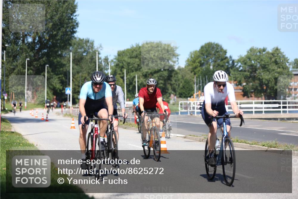 17.08.2025 - KN Förde Triathlon 2025 Yannick Fuchs http://msf.ph/oto/8625272 17.08.2025 11:46:07 Radfahren 326, 328, 329, 330, 350, 363, 371, 609, 311, 326, 372, 619 meine-sportfotos.de