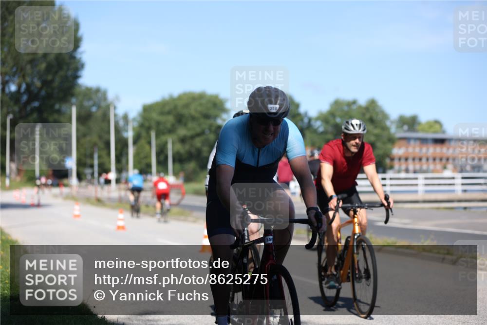 17.08.2025 - KN Förde Triathlon 2025 Yannick Fuchs http://msf.ph/oto/8625275 17.08.2025 11:46:08 Radfahren 328, 329, 330, 350, 363, 371, 609, 326, 372, 619 meine-sportfotos.de