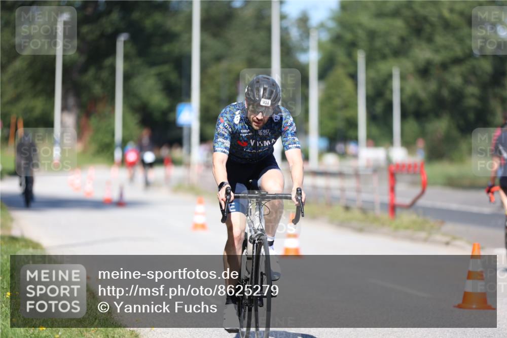 17.08.2025 - KN Förde Triathlon 2025 Yannick Fuchs http://msf.ph/oto/8625279 17.08.2025 11:46:15 Radfahren 330, 356, 328, 329, 350, 363, 371, 609 meine-sportfotos.de