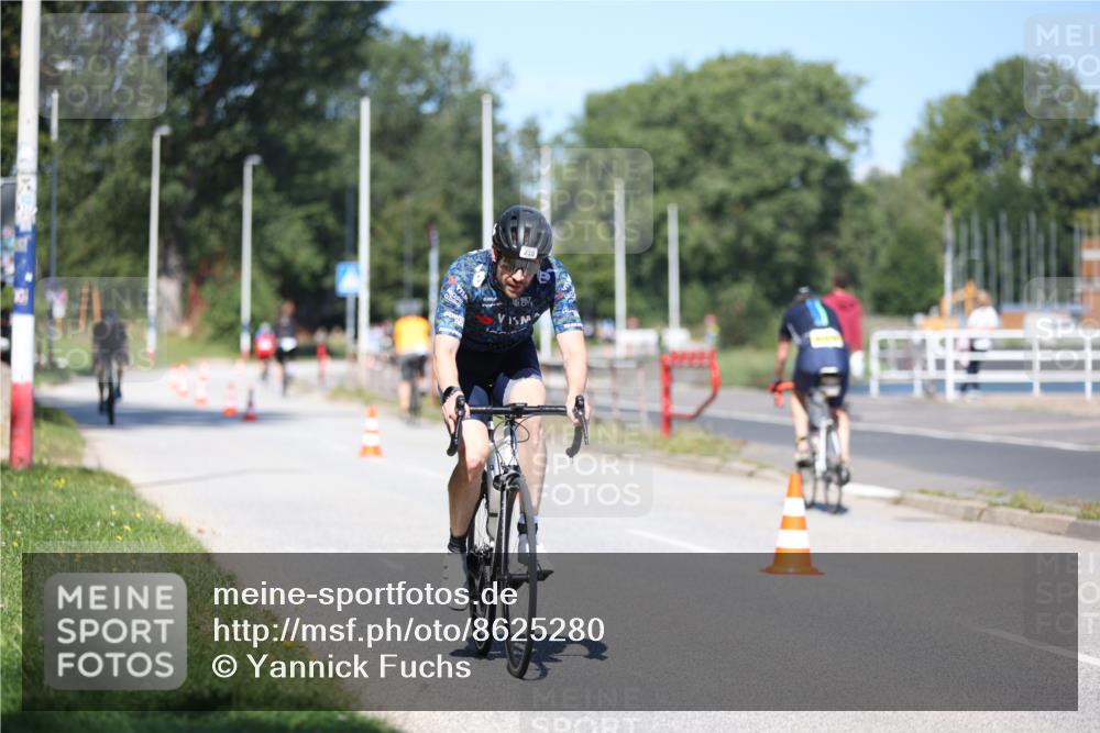 17.08.2025 - KN Förde Triathlon 2025 Yannick Fuchs http://msf.ph/oto/8625280 17.08.2025 11:46:15 Radfahren 330, 356, 328, 329, 350, 363, 371, 609 meine-sportfotos.de