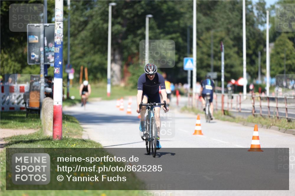 17.08.2025 - KN Förde Triathlon 2025 Yannick Fuchs http://msf.ph/oto/8625285 17.08.2025 11:46:19 Radfahren 330, 345, 356, 373, 330, 609 meine-sportfotos.de