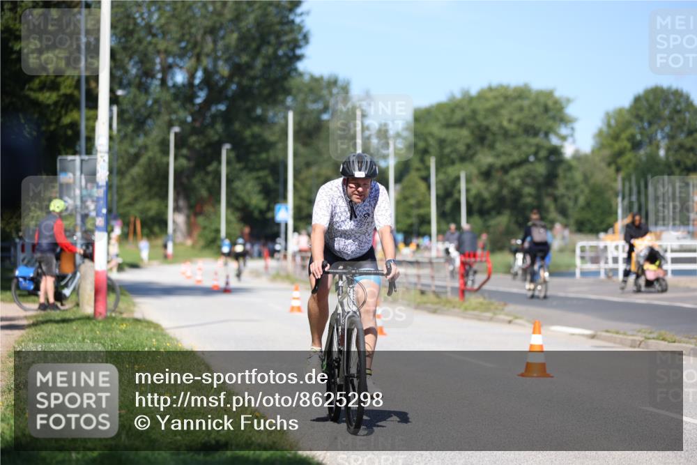 17.08.2025 - KN Förde Triathlon 2025 Yannick Fuchs http://msf.ph/oto/8625298 17.08.2025 11:46:45 Radfahren 375, 618 meine-sportfotos.de