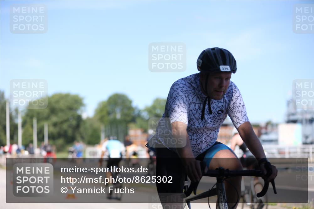 17.08.2025 - KN Förde Triathlon 2025 Yannick Fuchs http://msf.ph/oto/8625302 17.08.2025 11:46:46 Radfahren 375, 618, 618 meine-sportfotos.de