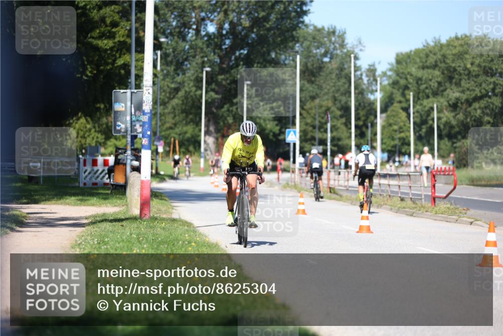 17.08.2025 - KN Förde Triathlon 2025 Yannick Fuchs http://msf.ph/oto/8625304 17.08.2025 11:47:13 Radfahren 365, 622, 380, 610 meine-sportfotos.de