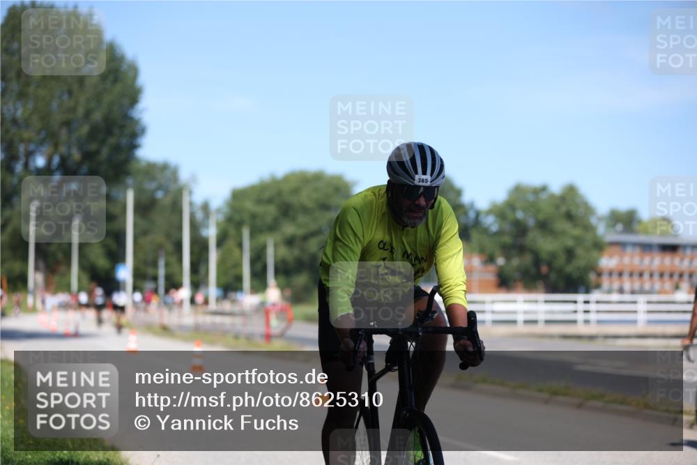 17.08.2025 - KN Förde Triathlon 2025 Yannick Fuchs http://msf.ph/oto/8625310 17.08.2025 11:47:15 Radfahren 365, 622, 623, 610, 622 meine-sportfotos.de