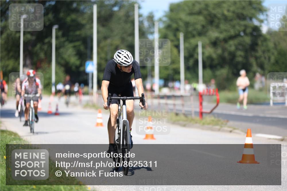 17.08.2025 - KN Förde Triathlon 2025 Yannick Fuchs http://msf.ph/oto/8625311 17.08.2025 11:47:24 Radfahren 285, 354, 368, 614, 623, 629, 630, 635, 639, 365 meine-sportfotos.de