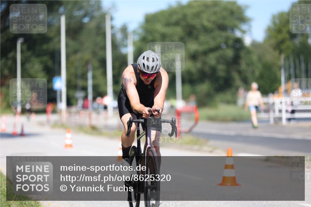 17.08.2025 - KN Förde Triathlon 2025 Yannick Fuchs http://msf.ph/oto/8625320 17.08.2025 11:47:27 Radfahren 285, 353, 354, 368, 614, 623, 624, 629, 630, 635, 639, 623 meine-sportfotos.de