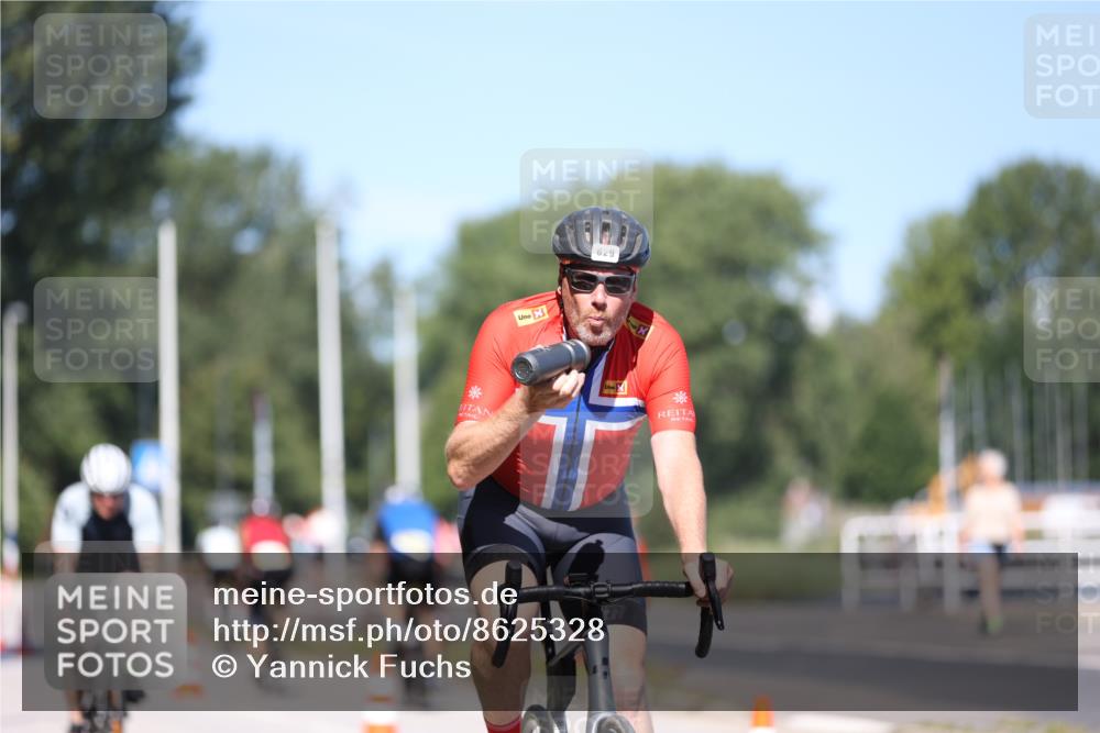 17.08.2025 - KN Förde Triathlon 2025 Yannick Fuchs http://msf.ph/oto/8625328 17.08.2025 11:47:32 Radfahren 285, 353, 382, 624, 629, 354, 368, 614, 623, 630, 635, 639 meine-sportfotos.de