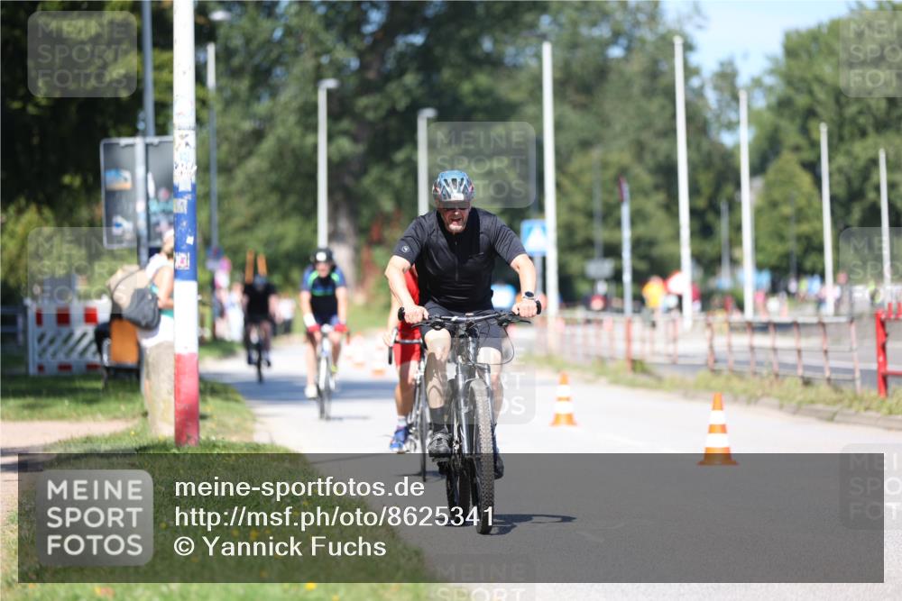17.08.2025 - KN Förde Triathlon 2025 Yannick Fuchs http://msf.ph/oto/8625341 17.08.2025 11:47:48 Radfahren 326, 352, 361, 372, 601, 609, 619, 626, 627, 636, 619 meine-sportfotos.de